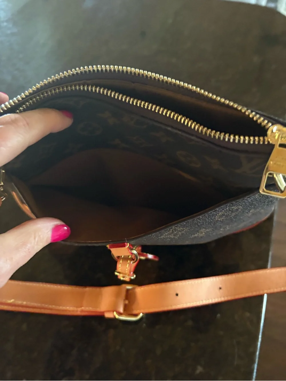 Louis Vuitton Monogram Shoulder Bag in Brown and Tan with Gold Hardware - Picture 4 of 12